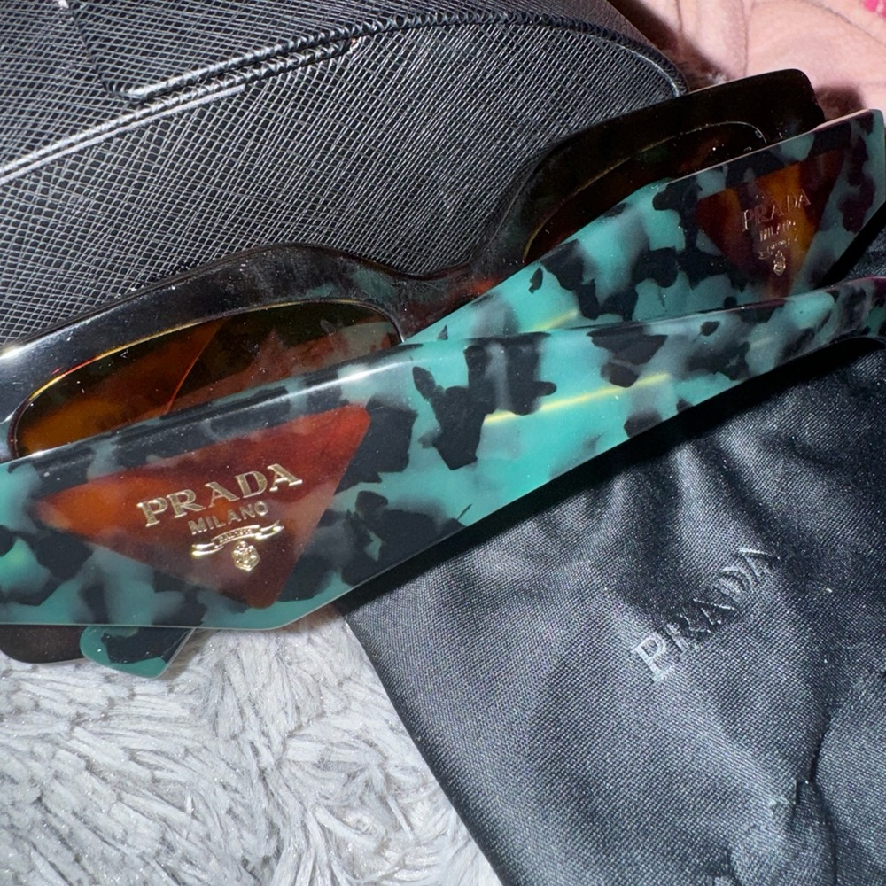 PRADA SUNGLASSES
